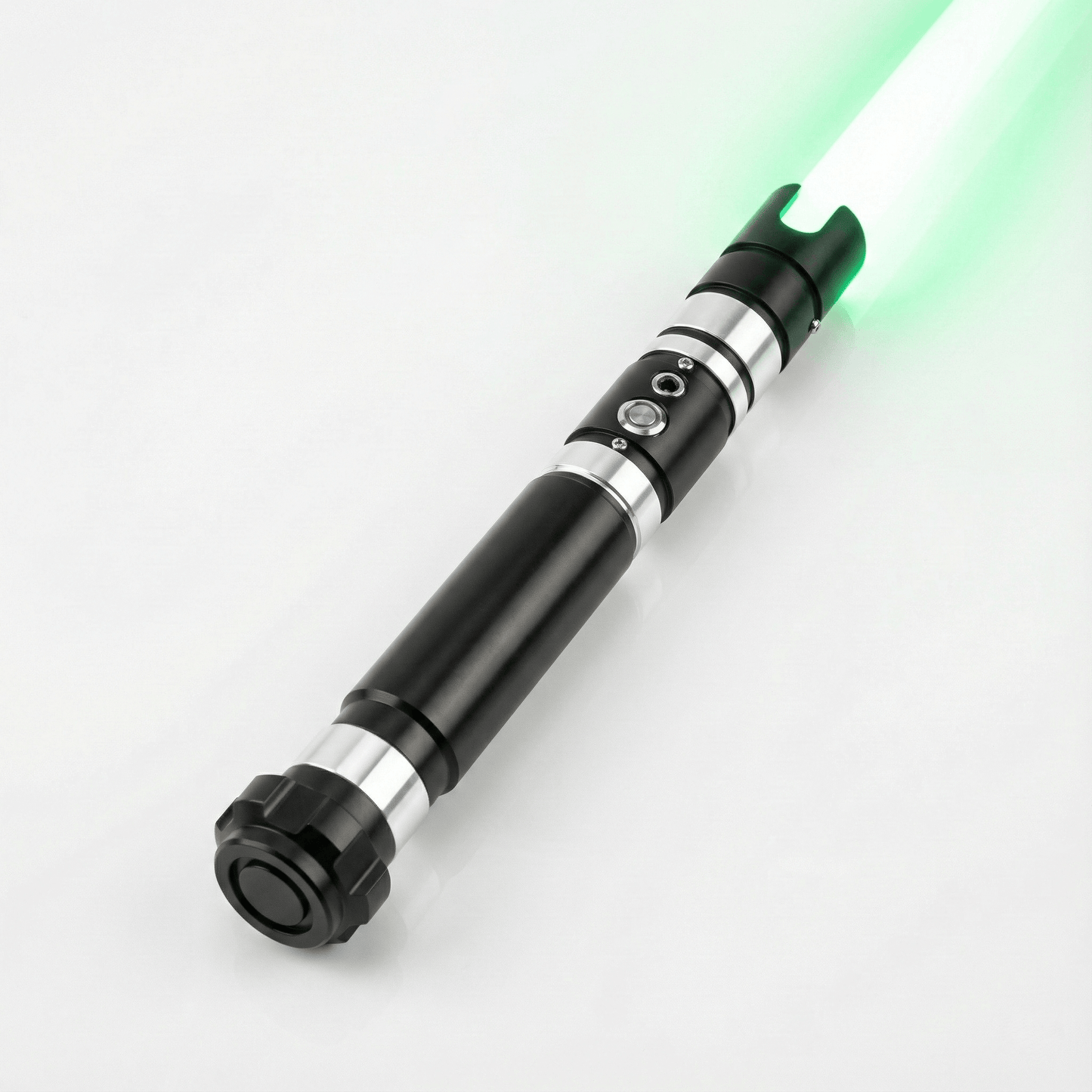 חרב אור RGB עם ידית מתכת - 12 צבעים, קול FX | KidsToyLover