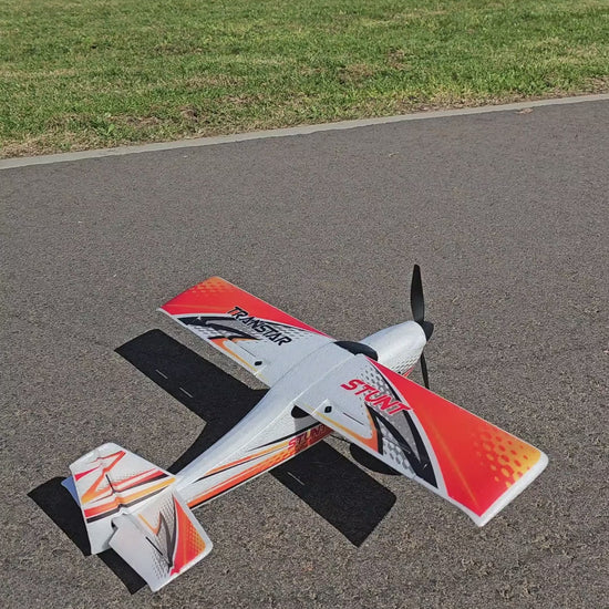 VolantexRC Trainstar 500mm RC airplane close-up and outdoor flight demonstration by Mitch Cooper
