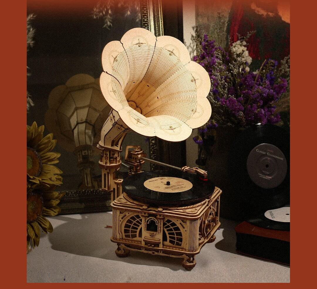 Crank Classic Gramophone Kit | Kidstoylover-Juguete de montaje de madera DIY